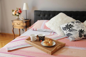  London Apartment  Белград